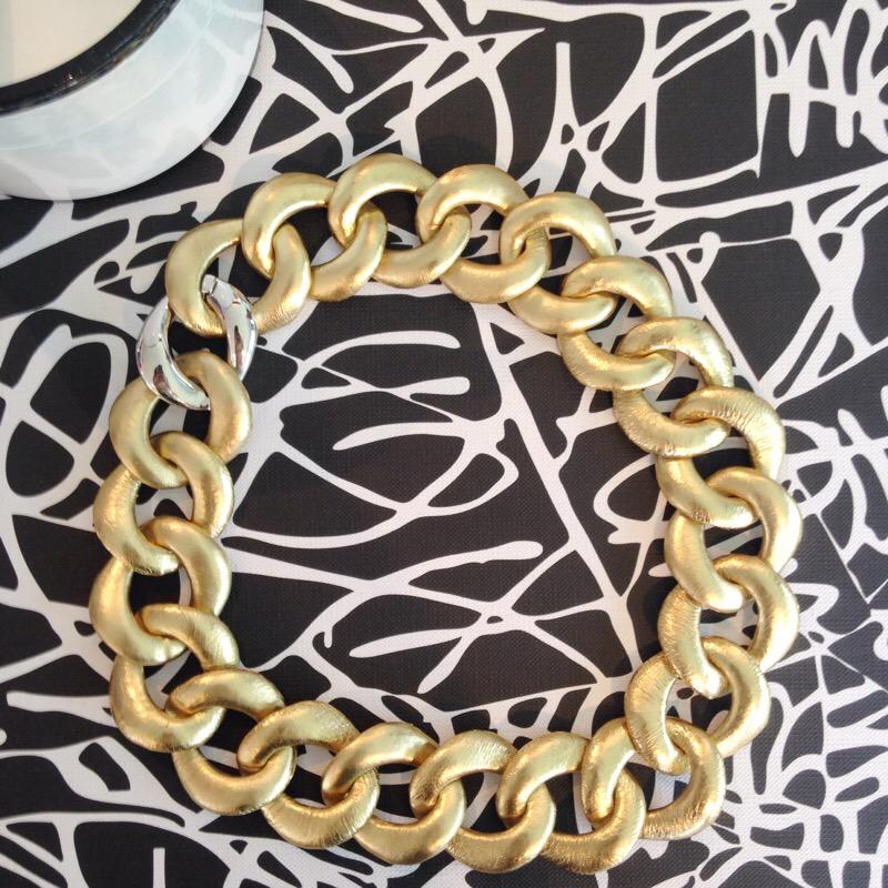 CharmedCircle's tweet photo. Don't forget! Mother's Day is coming up fast. We have all the gifts you might need! #necklace #jewelry #mothersday http://t.co/57nGFez0R4