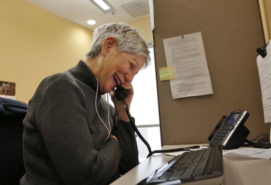 sfchronicle's tweet image. Why the state is unfriending the Friendship Line sfchron.cl/1cdoXTt