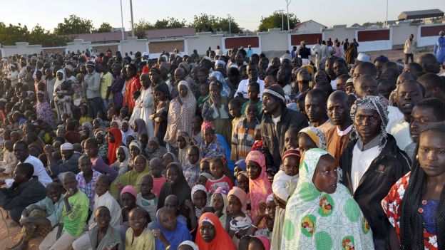 RaiAlgerie's tweet photo. Nigéria : des centaines de femmes et d’enfants libérés http://t.co/bTLmRegbhf http://t.co/zOg3xVEr95