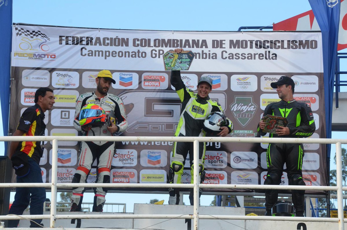 Fin de semana lleno de grandes emociones! Ganador de la dos mangas y mi primer trofeo con #ADTMotowear #GPColombia