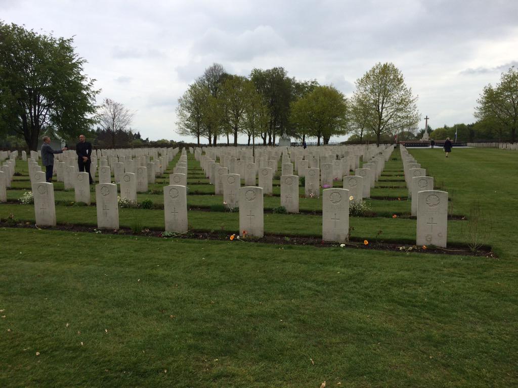 markjsweir's tweet photo. @TaxiCharity HT on your excellent if under reported trip to Arnhem. #returnoftheliberators #70years http://t.co/HdtbrmOEec