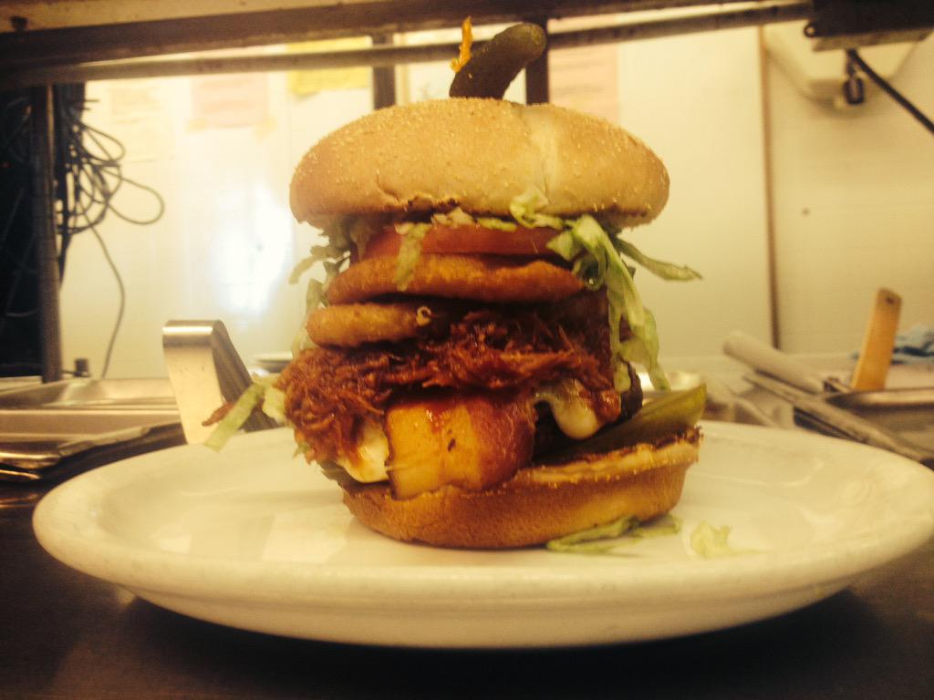3milesteak's tweet photo. Today's Burger of the Day-- the Deluxe Surpreme ..$10.99 http://t.co/YVZzrH76MY