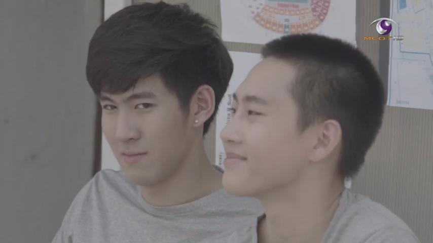 CAPTAINX_BOTH's tweet photo. เขิน @captain2541 #lovesicktheseries #lovesickseason2 http://t.co/dGvnx1wmfT