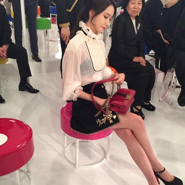 [PIC][04-05-2015]YoonA tham dự sự kiện "Chanel Cruise Collection Show in Seoul" vào tối nay CEKER_1VEAAvKhm