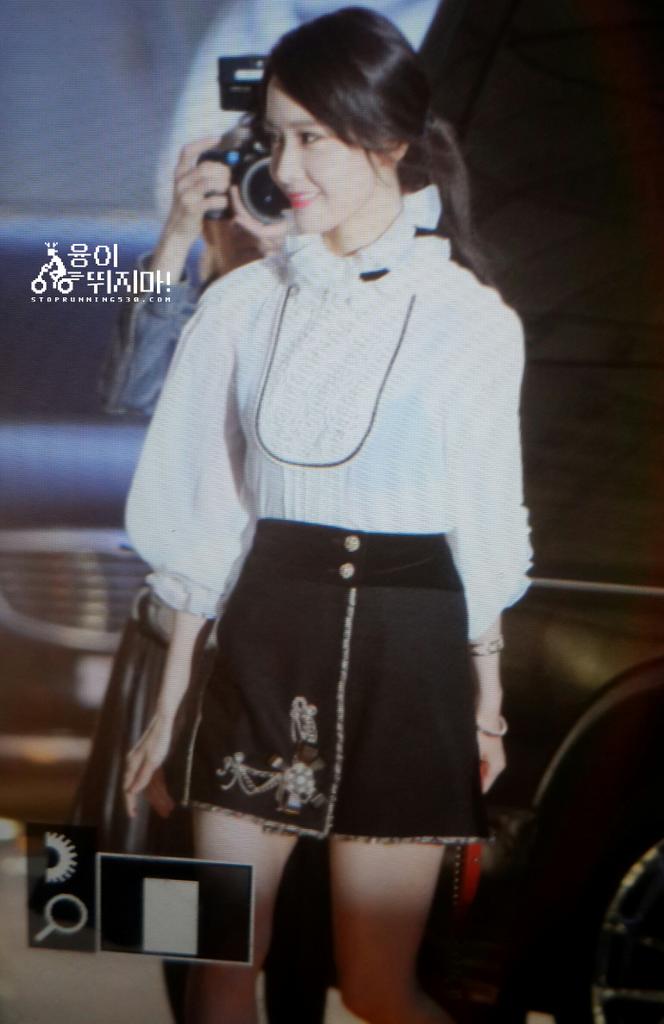 [PIC][04-05-2015]YoonA tham dự sự kiện "Chanel Cruise Collection Show in Seoul" vào tối nay CEKFfTtUgAI2kjE