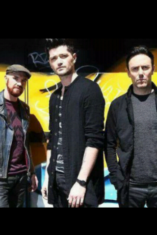 MbkLisa's tweet photo. @TheScript_Danny @thescript
Love ye guys,fan since 08 and ye just get more and more amazing #FanForLife
#Scriptette x http://t.co/g6pVWRadEa