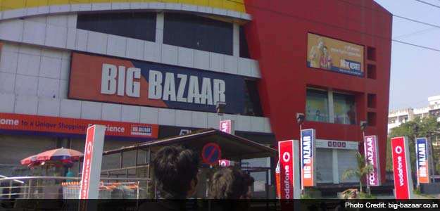 ndtv's tweet photo. In big retail deal, Big Bazaar, Easyday to come together http://t.co/cC6biyLtNK http://t.co/pD1oizyFPB