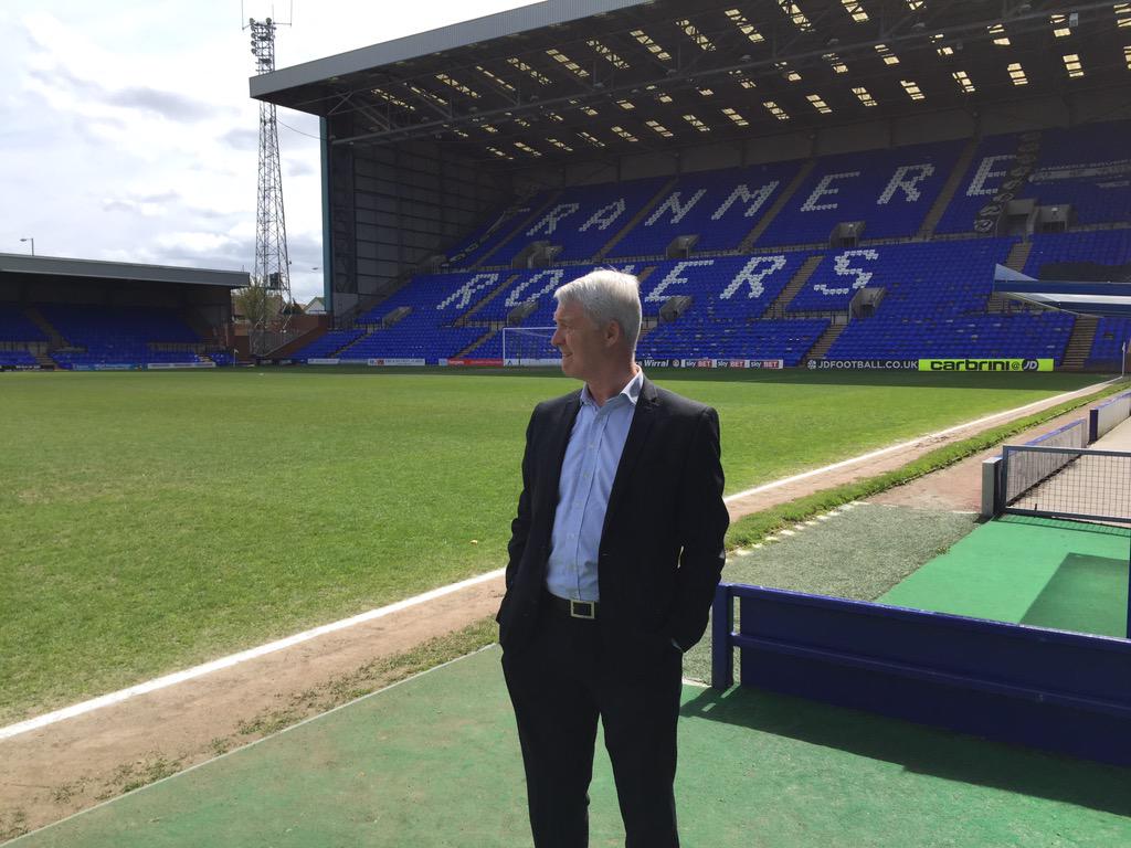GoodysGame's tweet photo. Brian Little is back at Prenton Park, currently walking around the pitch in the sunshine. Welcome back! #GoodysGame http://t.co/gnNPeaTIgL