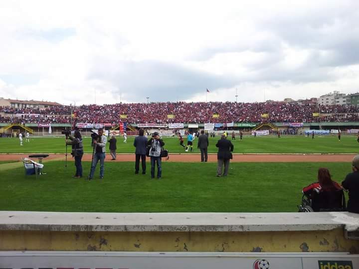 Tarafsiz sahada oynanan macta tam tamina 21.000 Zonguldakspor taraftari vardi.