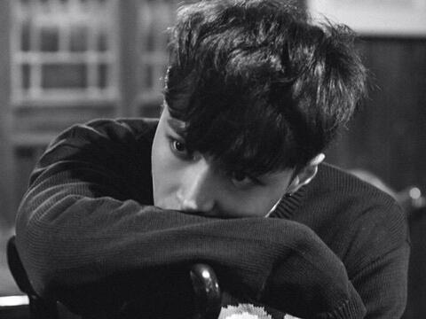 ___F0522's tweet photo. ::: (LAY) 本名:チャン･イーシン　誕生日:1991年10月7日　能力:Heal(治癒)　担当:メインダンサー、ヴォーカル　出身地:中国湖南省長沙市　深いえくぼが特徴 http://t.co/2v6lZ5jfmH