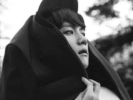 ___F0522's tweet photo. ::: (BAEKHYUN) 本名:ビョン･ベッキョン　誕生日:1992年5月6日　能力:Light(光)　担当:メインヴォーカル　出身地:韓国北畿道富川市　特徴は笑うと四角形になる口 http://t.co/Gg4z1fnfKB