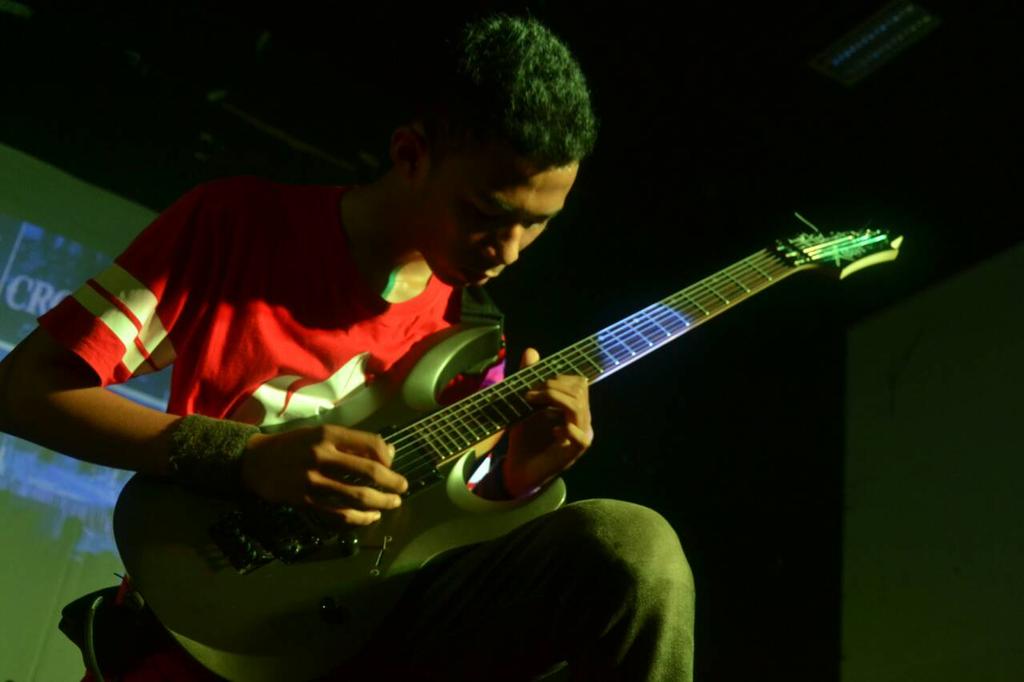 On stage farid at launching crossfire