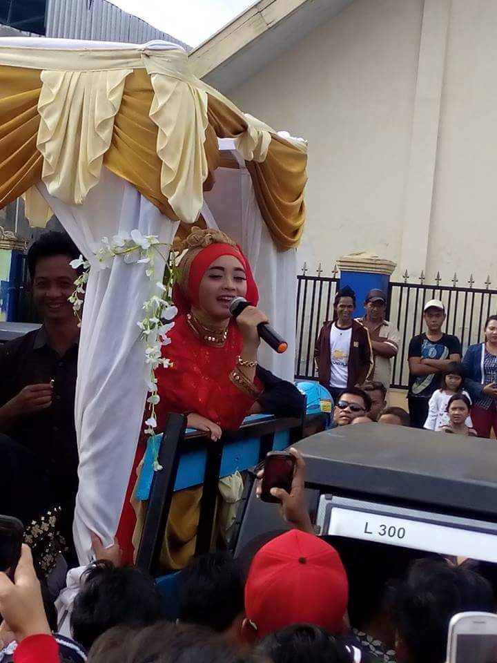 LOVEGAOfc's tweet photo. "@devisibungsu: Si mungil @DA2_Ega anu geulis nu imut nu polos apalah apalaah ๐ #LuragungKuninganJawaBarat #jumpafans http://t.co/w9gXk8K78K
