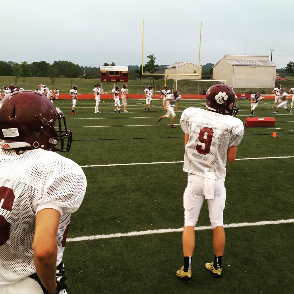 FanstandATX's tweet photo. Bright and early #DrippingSprings #SpringCamp15 http://t.co/DWJFhuQbJh