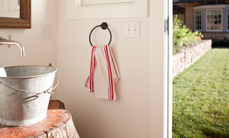 HouzzUK's tweet photo. Our series of storage superheroes continue, this time we check out buckets and tubs http://t.co/AVENujTfvf http://t.co/7VEjZhiaqB
