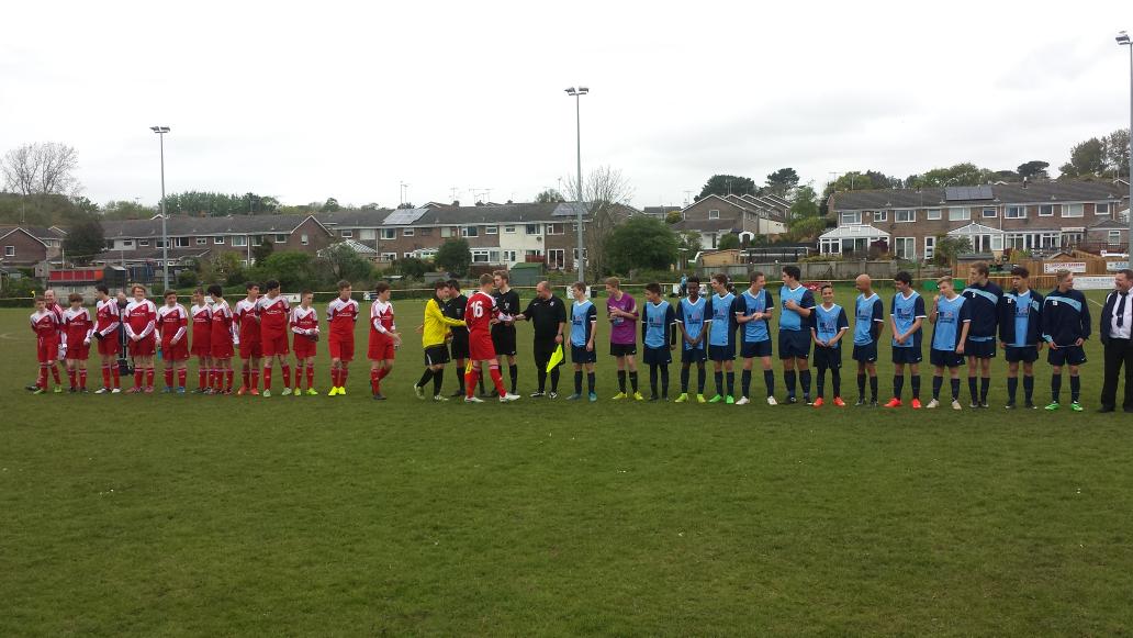 MorleyRangers's tweet photo. Here we go Under 15 Defiance cup final http://t.co/LHccGGWbXz