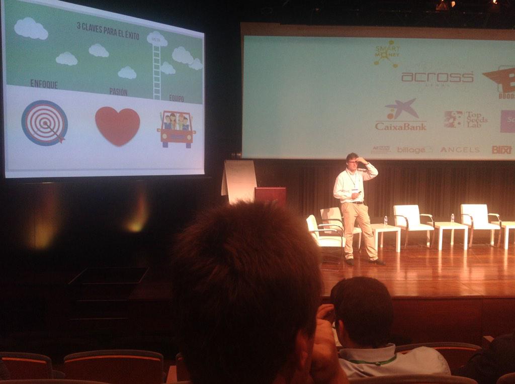 antonibiada's tweet photo. @enriquepenichet 3 claves para el éxito: enfoque, pasión y equipo en #smartmoney #SmartMoneyBCN http://t.co/uR8NVkT4Xt