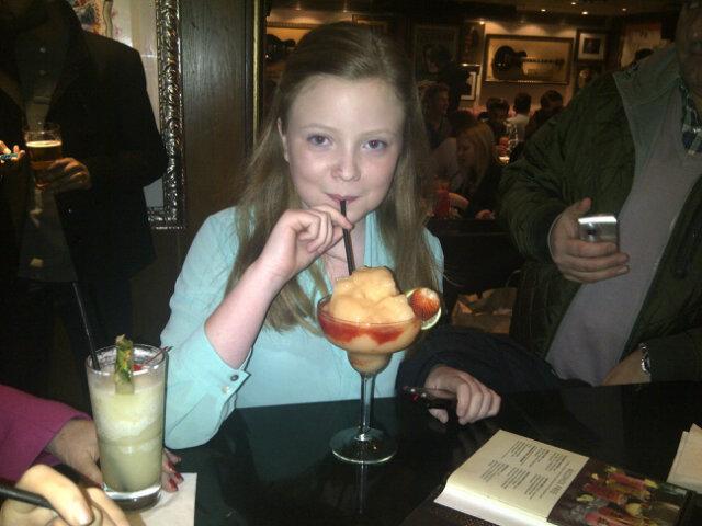 donnaloftus1234's tweet image. #StackingStyle