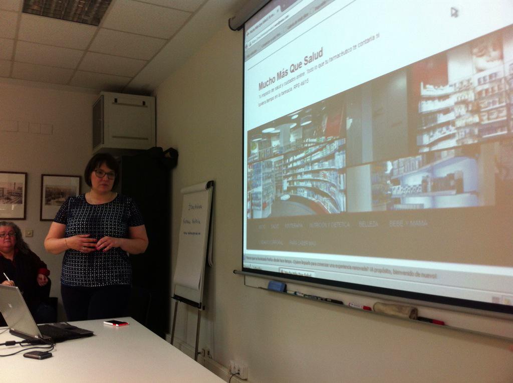 ICT_SALUD's tweet photo. Amena charla @farmaciaandraca  en  Inguralde. http://t.co/aYUY4nkBeG