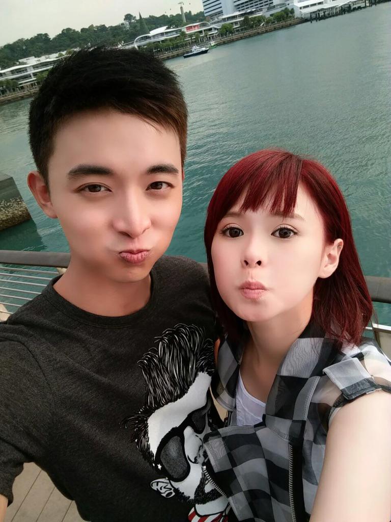 Jiaqiwoo's tweet photo. 在看嗎？#Abigail刘 #陈浩廉 @AloyPang #虎妈来了 http://t.co/qCKc9iS3Cb
