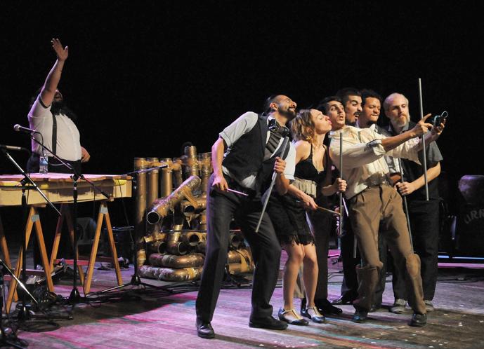 TeIndependencia's tweet photo. URRAKA se presentó anoche en la Sala Mayor del @TeIndependencia  @JuMartinez12 @MarizulMza @FabricioCentorb http://t.co/01m9vq4BM8