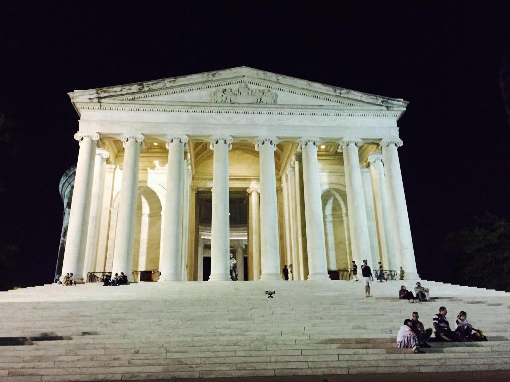 harperk2015's tweet photo. Jefferson Memorial!!!! #dcskylion http://t.co/5JhJVLyzkR