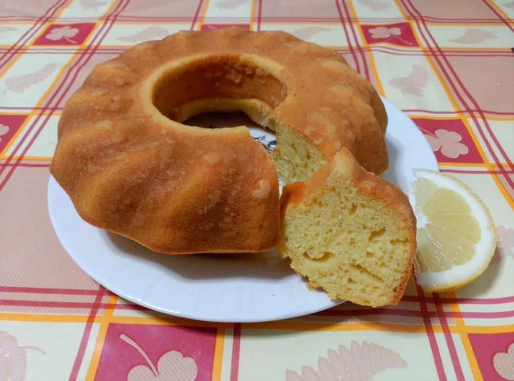 Loro91's tweet photo. Para desayunar o merendar: Bundt cake de limón. 🍰🍋
¡Indescriptible, lo prometo! 💜😜
Receta: 👉👉 http://t.co/4KXcYLxJ2g http://t.co/apNzj6sZwC