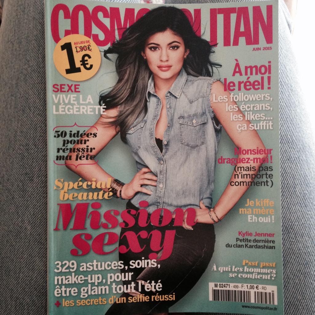 Le nouveau Cosmo est arrivé avec #kyliejenner en couv' #cosmopartage #cosmopolitan <a href="/marielafonta/">Marie La Fonta</a> <a href="/ChloeSzulzinger/">Chloé Szulzinger</a>