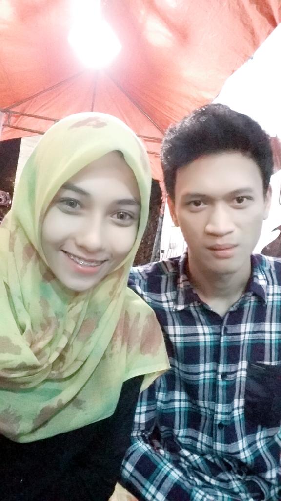 Wajah yang berseri hahay 😆 <a href="/SOVJ/">João</a> @AmoticonID <a href="/Kikik26/">Hakiky Mohammad Akbar</a> #ShowYourColors