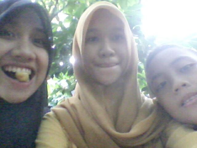 aisya_sekar's tweet photo. Wkwk loveyoumore http://t.co/WvvXwKFi9t
