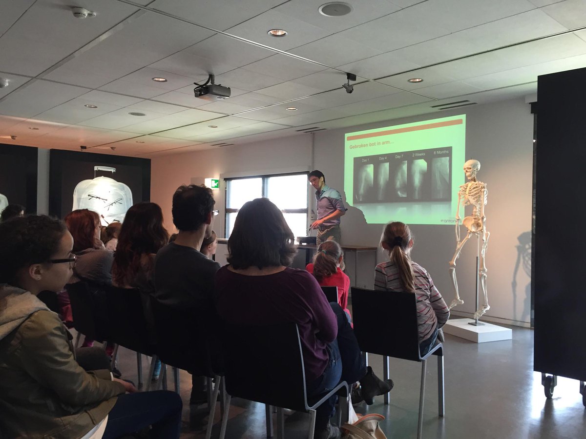 Sylke_'s tweet photo. Leuk Bottencollege van orthopeed Gie auw Yang over kraakbeen-transplantatie in het @unimuseum ism @zvborthopedie http://t.co/iqRVraYieu