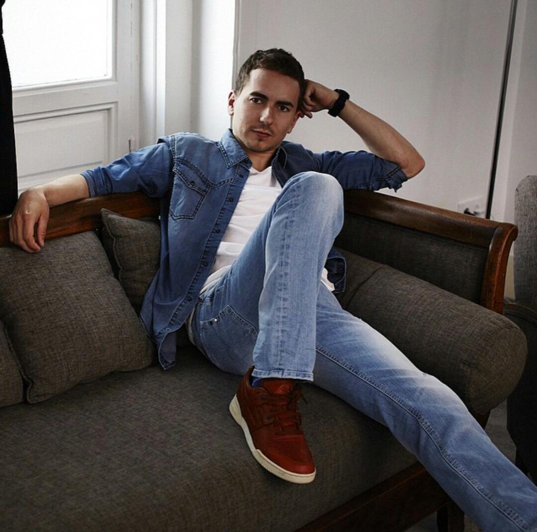  Happy Birthday Jorge Lorenzo my lovely rider, wish you all the best   i love you  
