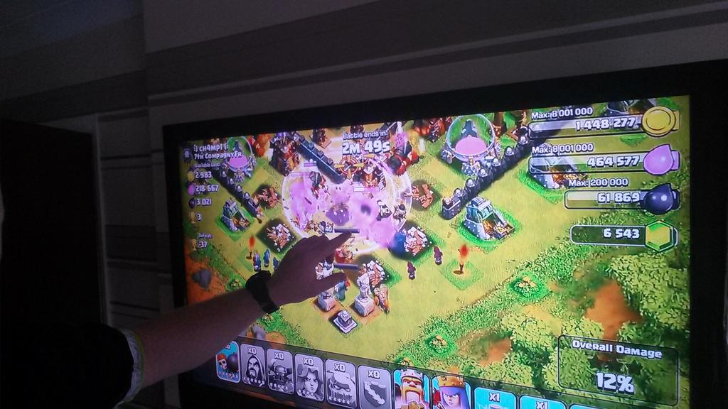 bluewizard1985's tweet photo. Nope still cant find where the valks went.@RigolettoClash @lexcorpclash @WBSMTRadio http://t.co/HDndkYUk5T