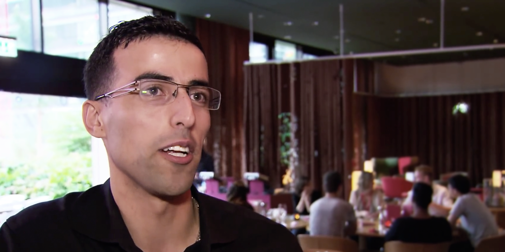 ChristineFlei's tweet photo. "It'll be unforgettable" Check out 2014 finalist Mohammed @Moh_Assad talking about #CEO1Month http://t.co/lGFAqgC7j8 http://t.co/Bn1QV0niDG