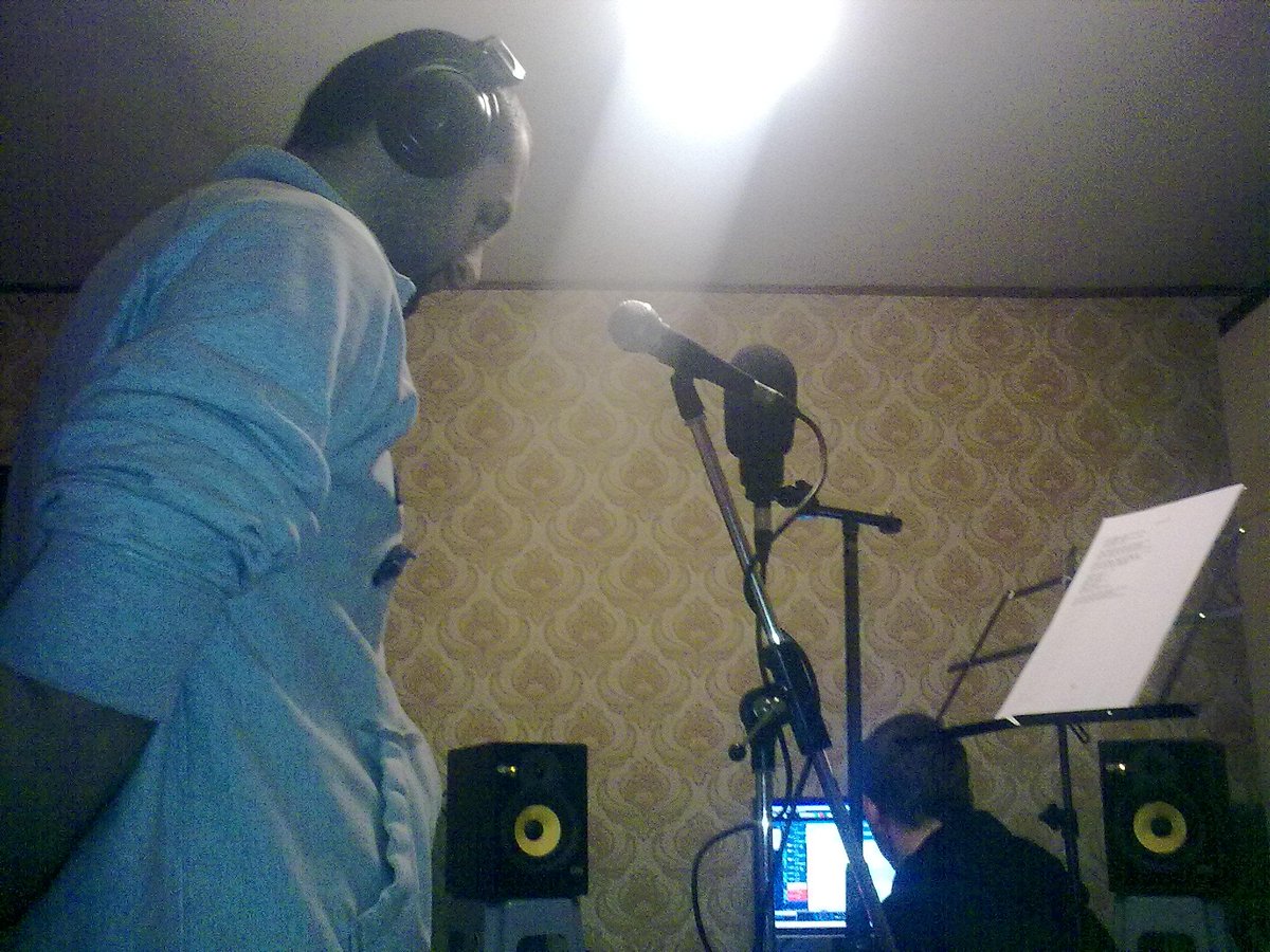 CursedHeartBand's tweet photo. Recording moment in 2010, our first EP  #recording #vocal #metal #scream http://t.co/xCZbT56F2p