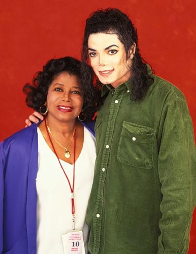 Happy birthday KATHERINE JACKSON! I love you! 