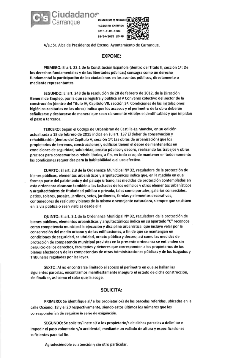 Cs_Carranque's tweet photo. .@Cs_Carranque Atiende a la preocupación de los vecinos de la Urb. #MiradorDeGredos por el estado de 2 de sus solares http://t.co/Tse23sEw0o