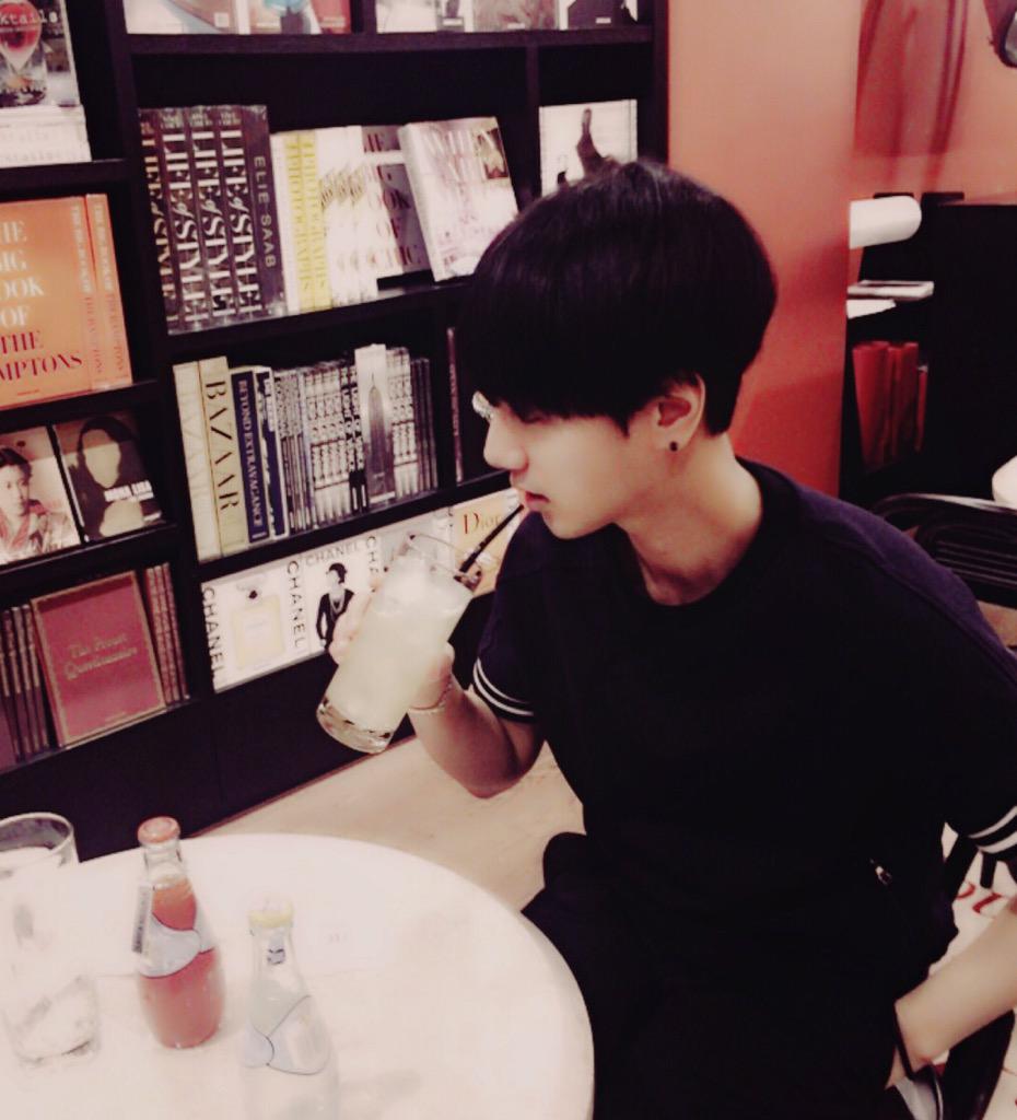 shfly3424's tweet photo. Good night 💤 http://t.co/DrR7t6pIsI