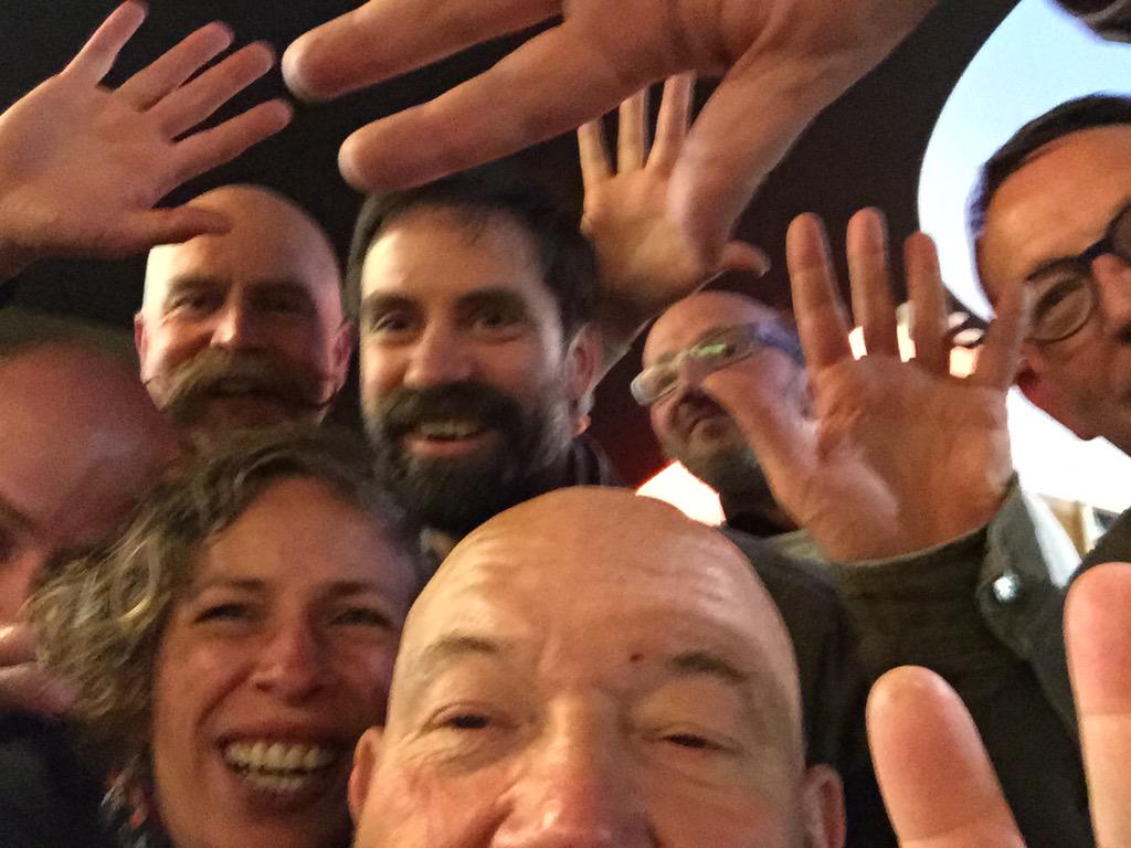 nvaborgerhout's tweet photo. #helfie voor #nepal op benefietavond http://t.co/HlenBVFTwJ