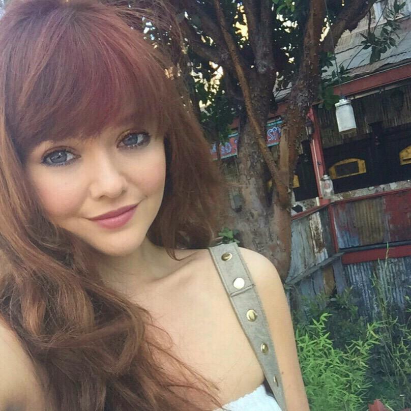 Hannahrosemay_'s tweet photo. And right after this selfie a truck driver honked so loud I almost ended up in the bushes. #selfiewithcaution 🙅🏼🌳 http://t.co/OtoegIankJ