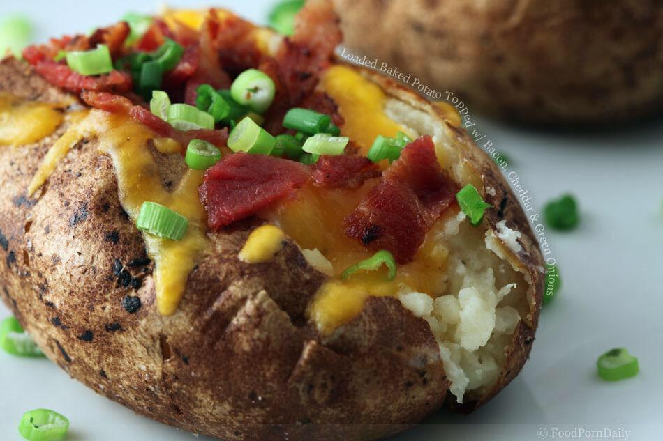 Choiceyourfood's tweet photo. Better way to eat potatoes? 
RT for mashed potatoes
Fav for baked potatoes http://t.co/oypuvCAdtm