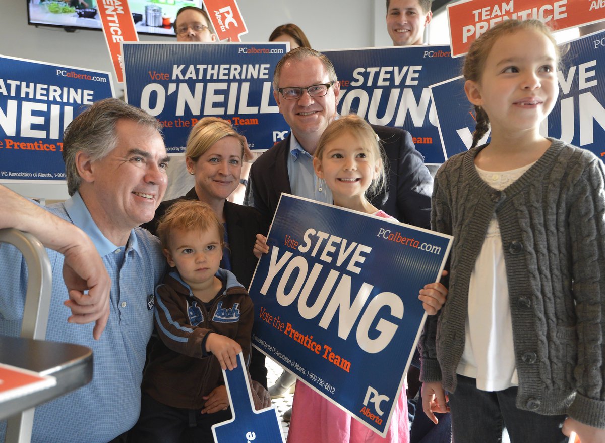 With @SteveYoung4MLA &amp; <a href="/katherineoneill/">Katherine O'Neill</a> at the Italian Centre, tried my hand at making espresso #abvote #yeg