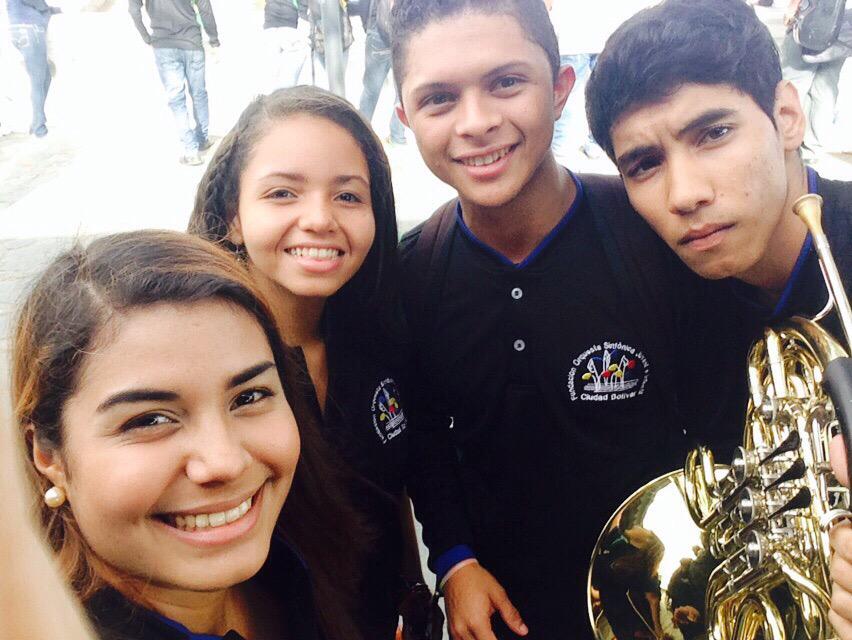 angebrito's tweet photo. @elsistemacbl #elsistemaCBLcumple38 #ElSistemaCumple40 #OSCBL http://t.co/UxOVVDxdJR