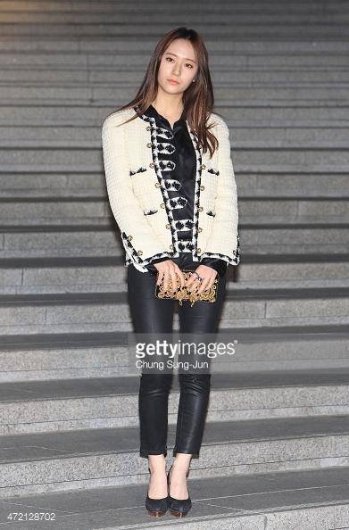 KrystalTHFans's tweet photo. 150504 Krystal at Chanel Cruise Collection in Seoul
(cr.Chung Sung-Jun)

#ChanelCruiseSeoul http://t.co/fkaJWV4TMc
