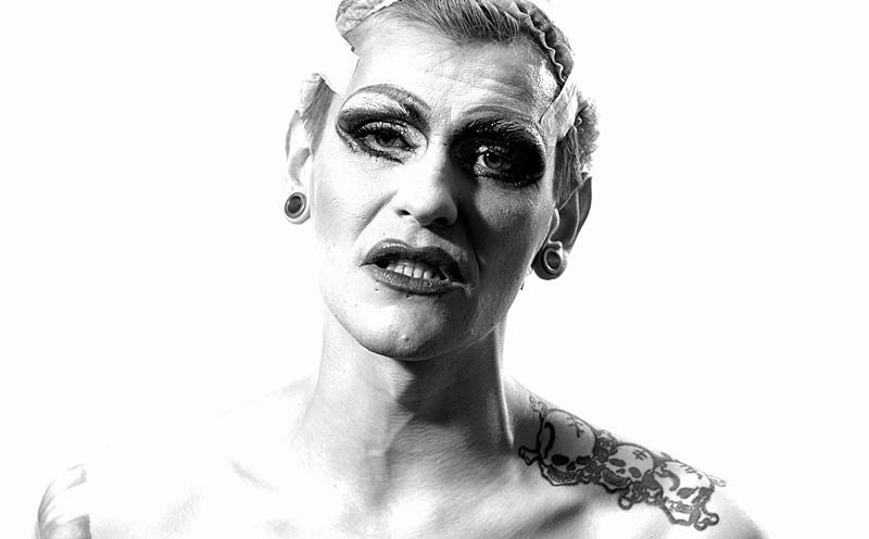 Wow, das geht unter die Haut - neues Video von <a href="/monstersandmen/">Of Monsters and Men</a> zu "I Of The Storm": bitly.com/OMAM_IOfTheSto… #OMAM