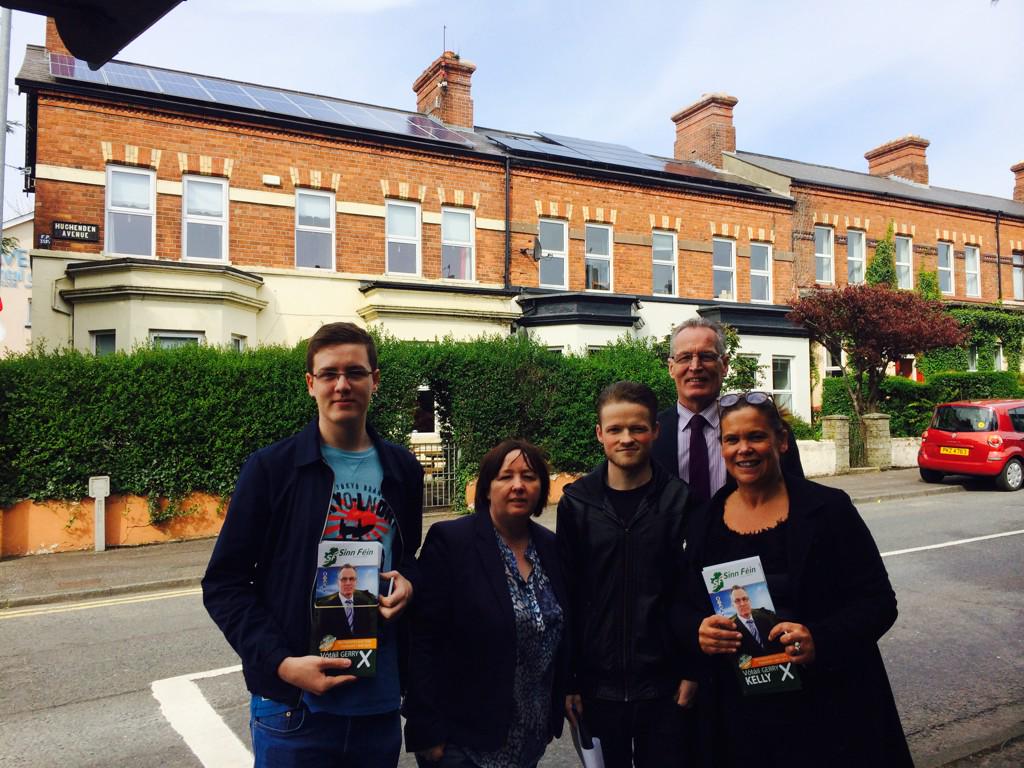 mecca3ie's tweet photo. @Anto_Lowry @GerryKellyMLA @MaryLouMcDonald @belfastsinnfein doing a bit of a canvass in the Cavehill Road #kelly4mp http://t.co/A3aaYTKno4
