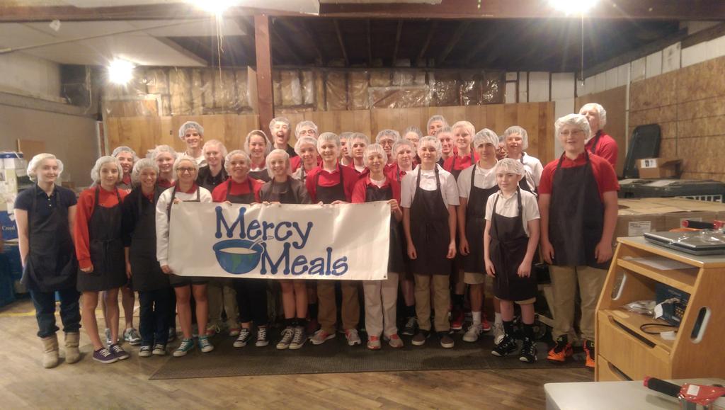 danny_leger's tweet photo. @NorfolkCatholic 8th graders shiped out 5700 meals working to end world hunger with @MercyMeals of Norfolk, NE!!! http://t.co/ffEKqhHzz1