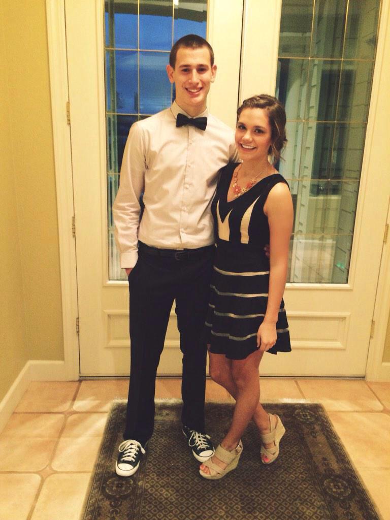 CutiesNapa's tweet photo. @kelliefrye1 @gar_gar21 Vintage High      #Cutestcouple #RelationshipGoals http://t.co/rvBQVCaSkF