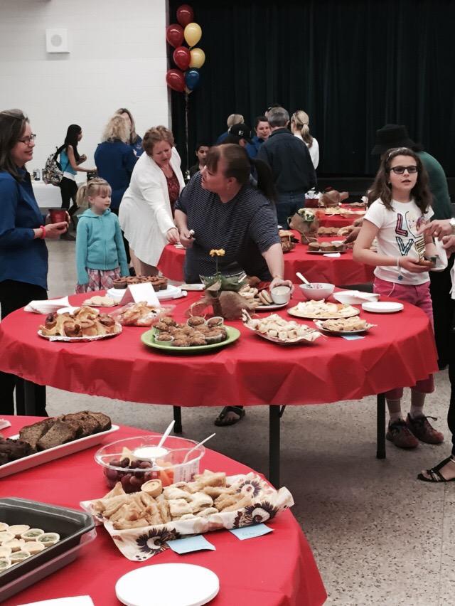 JsvSauve's tweet photo. Volunteer Appreciation Breakfast! #DSBNEdWeek http://t.co/2kwQxYbxoc