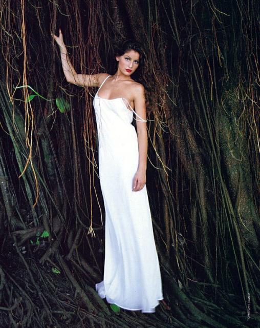 CastaPassion's tweet photo. #LaetitiaCasta http://t.co/PQQfwWgRh3